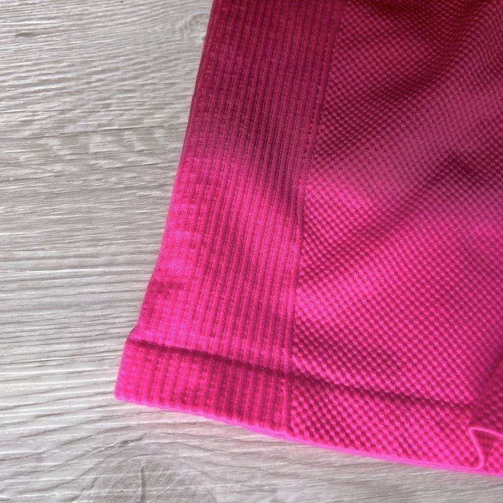 VS PINK ribbed red pink ombre bike shorts size M - Picture 6 of 15